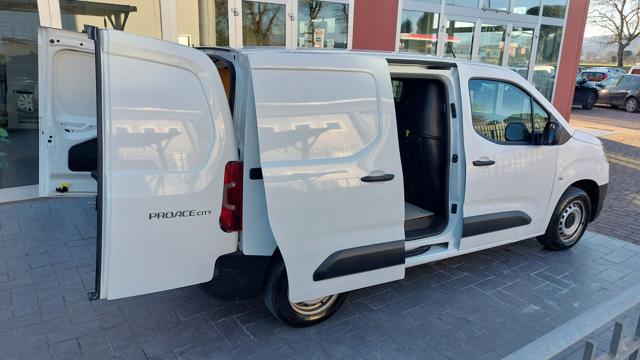 TOYOTA Proace City usata, con USB