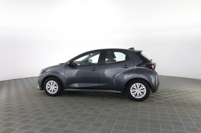 TOYOTA Yaris usata 5