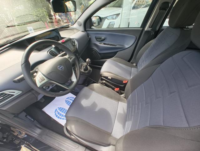 LANCIA Ypsilon usata, con Autoradio