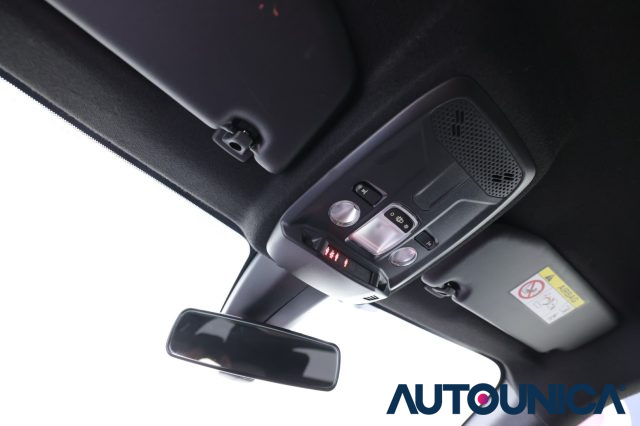 OPEL Corsa usata, con Sensori di parcheggio anteriori