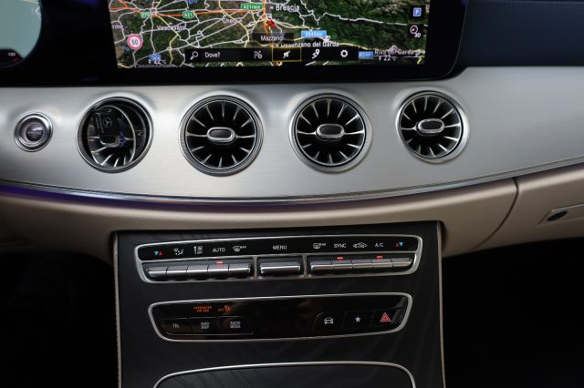 MERCEDES-BENZ E 220 usata, con Telecamera per parcheggio assistito