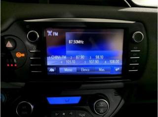 TOYOTA Yaris usata 14