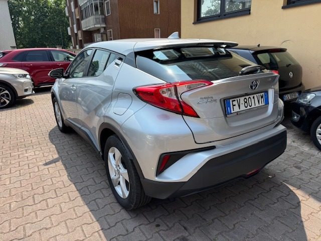 TOYOTA C-HR usata, con Autoradio