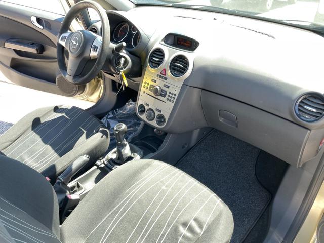 OPEL Corsa usata, con ESP