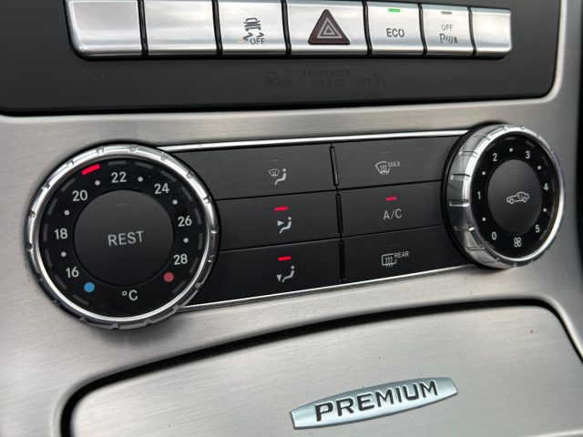 MERCEDES-BENZ SLK 200 usata, con Sedili sportivi