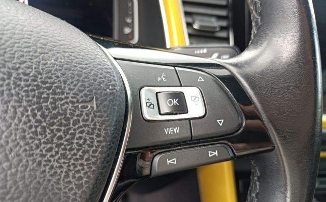 VOLKSWAGEN T-Roc usata, con Controllo automatico clima