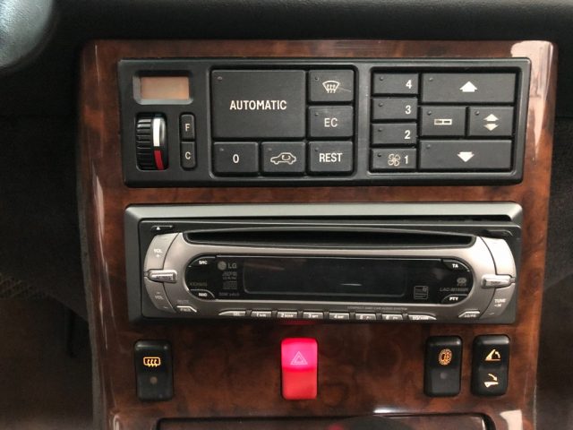 MERCEDES-BENZ SL 300 usata, con Regolazione elettrica sedili