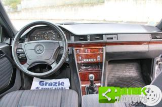 MERCEDES-BENZ E 200 usata, con Airbag