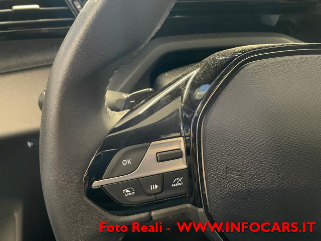 PEUGEOT 308 usata, con Volante in pelle
