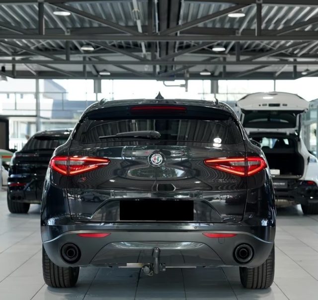 ALFA ROMEO Stelvio usata, con Autoradio
