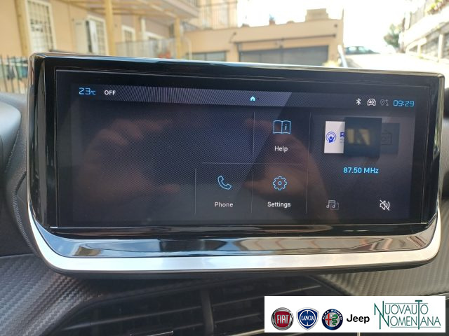 PEUGEOT 2008 usata, con Volante multifunzione