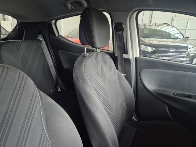 LANCIA Ypsilon usata, con Sedile posteriore sdoppiato