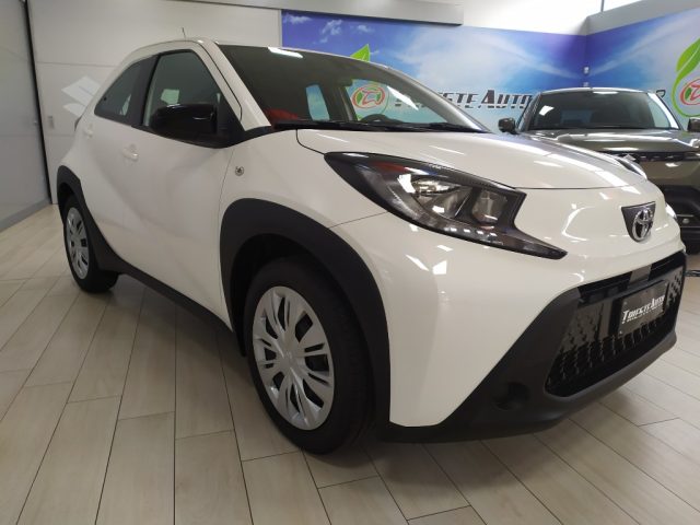 TOYOTA Aygo X usata, con Autoradio