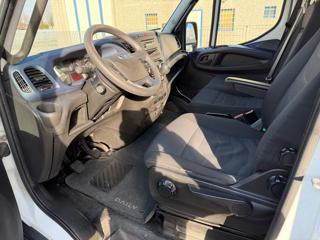 IVECO Daily usata 8