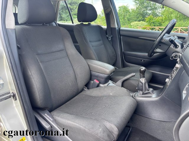 TOYOTA Avensis usata, con Controllo trazione