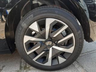 PEUGEOT 208 usata, con Sensori di parcheggio posteriori