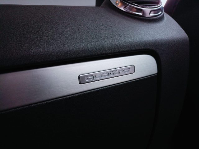 AUDI TT usata, con USB