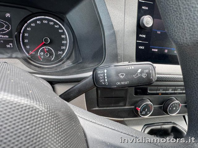 VOLKSWAGEN Caravelle usata, con Park Distance Control