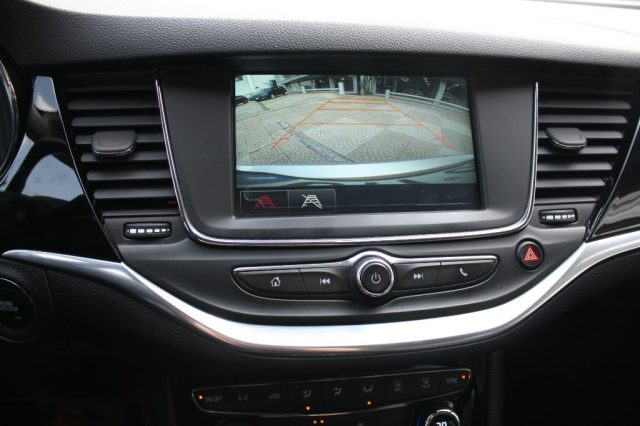 OPEL Astra usata, con Bluetooth