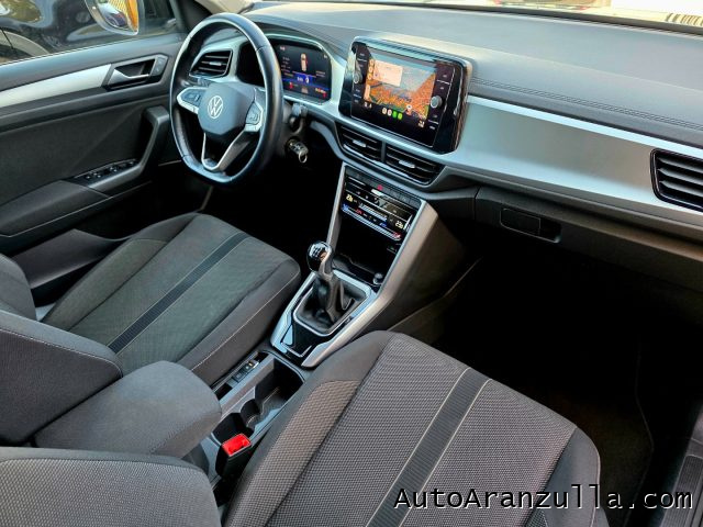 VOLKSWAGEN T-Roc usata, con Controllo automatico clima