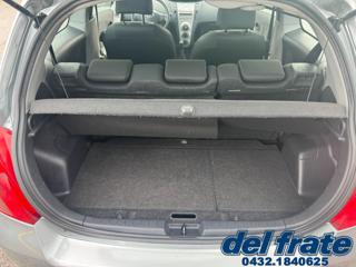 TOYOTA Yaris usata, con Sedile posteriore sdoppiato