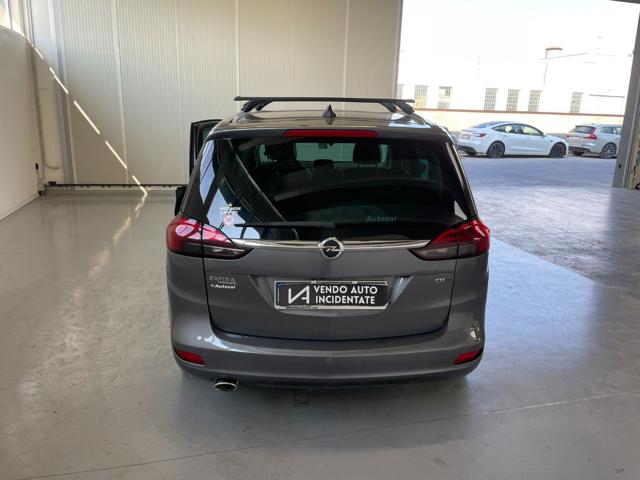 OPEL Zafira Tourer usata, con Autoradio