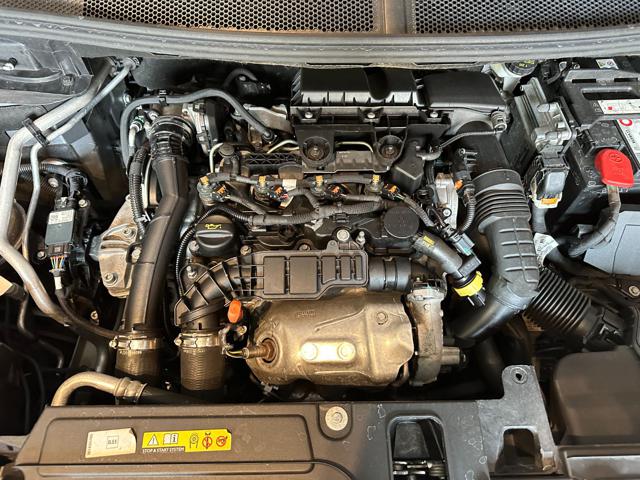 PEUGEOT 3008 usata, con Volante multifunzione