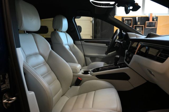PORSCHE Macan usata 39