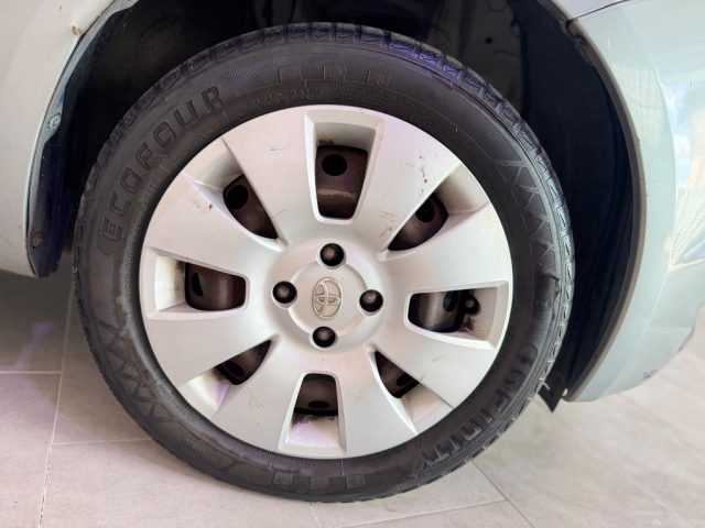TOYOTA Yaris usata 6