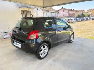 TOYOTA Yaris usata, con Autoradio