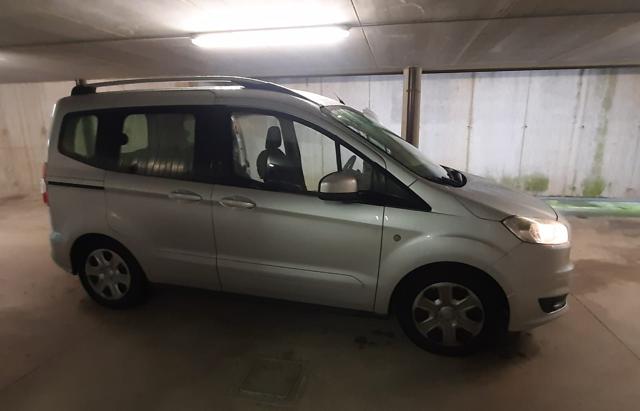 FORD Tourneo Courier usata, con Chiusura centralizzata
