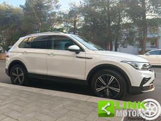 VOLKSWAGEN Tiguan usata, con USB