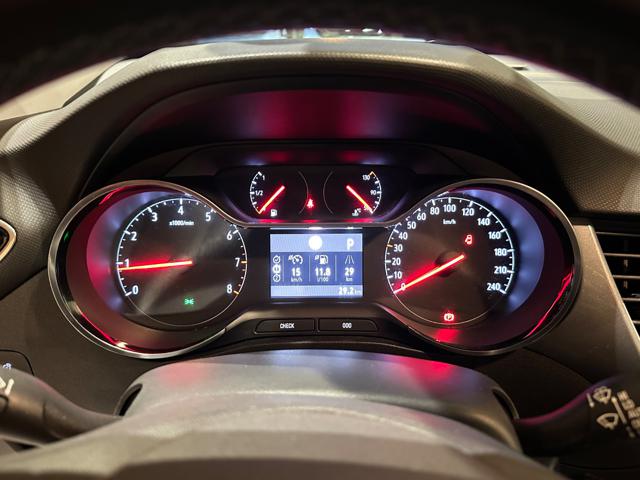 OPEL Crossland usata, con Specchietti laterali elettrici