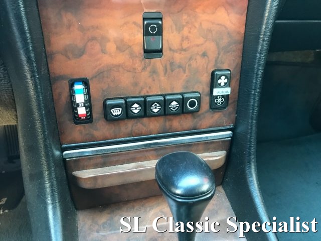 MERCEDES-BENZ SL 560 usata 37