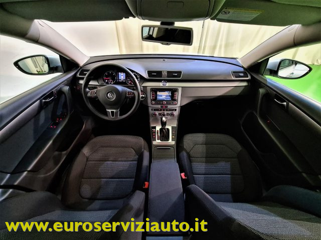VOLKSWAGEN Passat usata, con Bracciolo