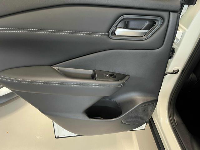 NISSAN Qashqai usata, con Sensori di parcheggio posteriori