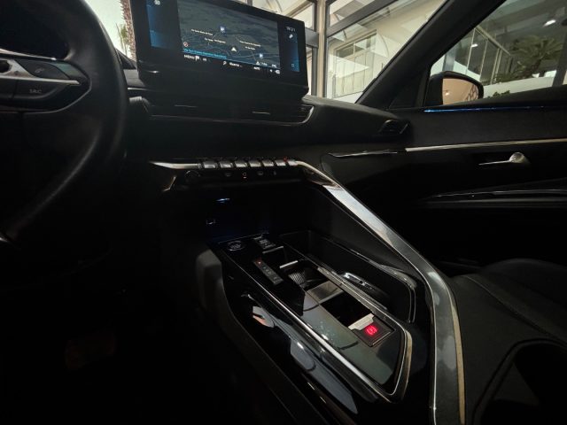 PEUGEOT 3008 usata, con Fari LED