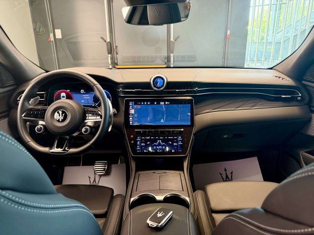 MASERATI Grecale usata, con Volante in pelle