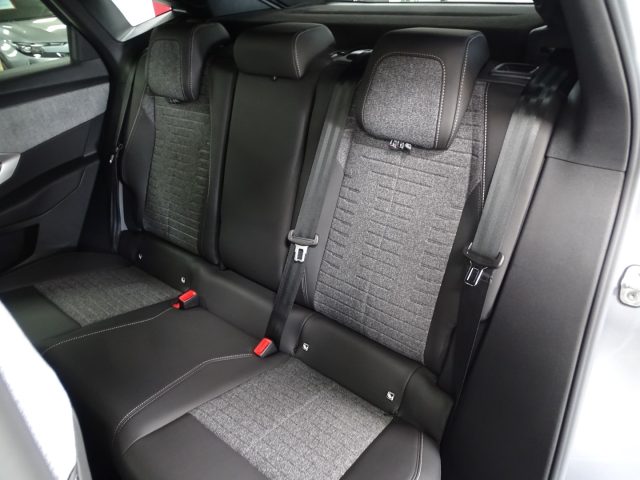 PEUGEOT 3008 usata, con Volante in pelle