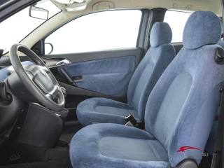 LANCIA Y usata 8