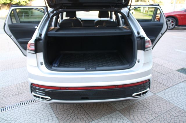 VOLKSWAGEN Taigo usata, con Autoradio digitale