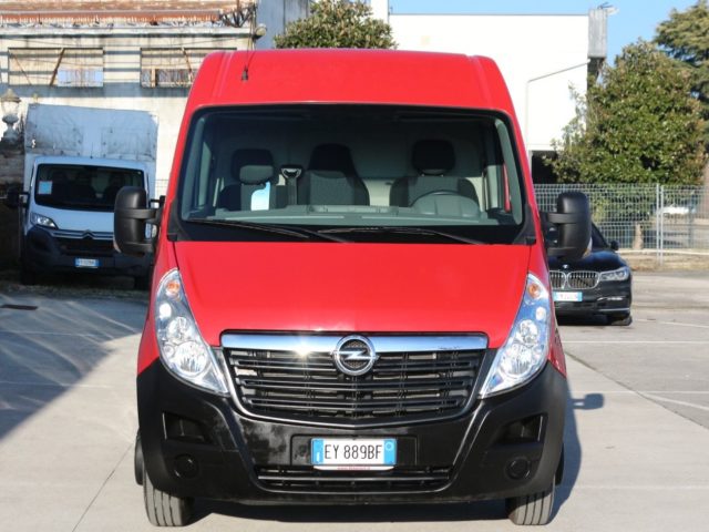 OPEL Movano usata, con Airbag