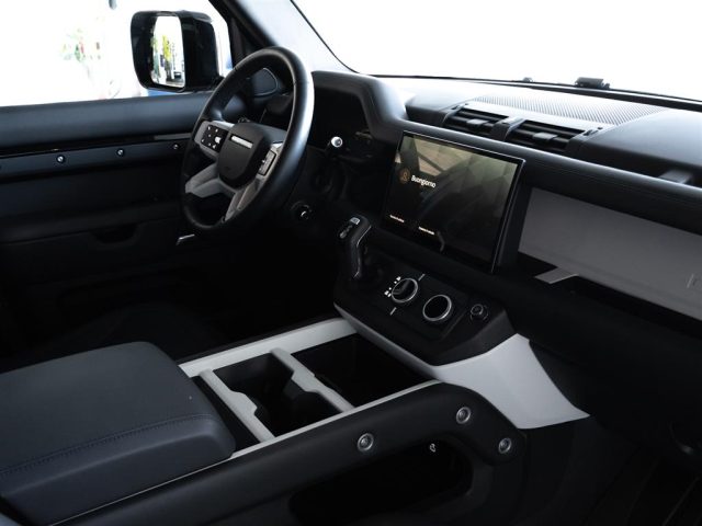 LAND ROVER Defender usata, con Isofix