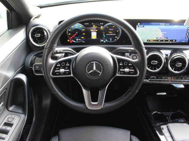 MERCEDES-BENZ A 180 usata, con USB