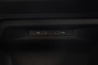VOLKSWAGEN Golf Variant usata, con Fari LED