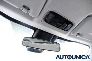 TOYOTA Yaris usata, con Luci diurne