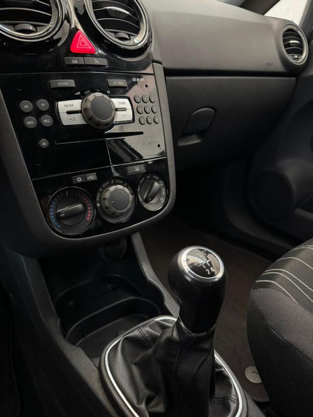 OPEL Corsa usata, con Climatizzatore