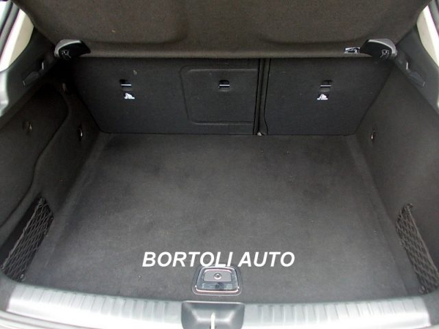 MERCEDES-BENZ GLA 200 usata, con Climatizzatore