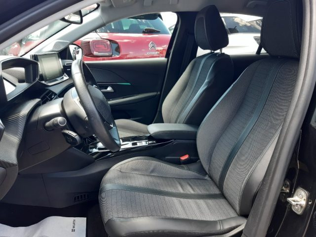 PEUGEOT 208 usata, con Touch screen