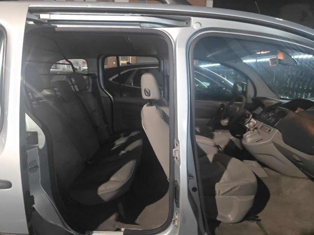 RENAULT Kangoo usata, con Servosterzo